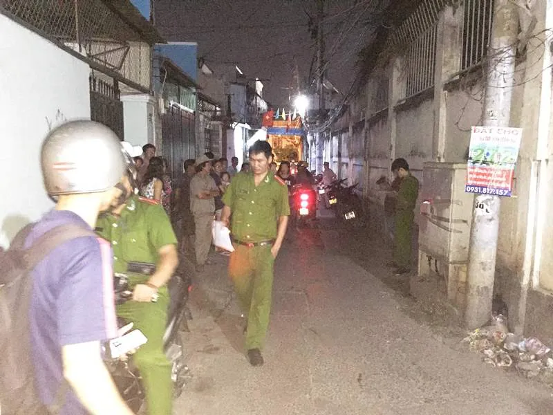 Hai thanh niên chém nhau kịch liệt sau lời thách thức ảnh 1